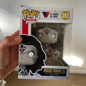Funko Pop! Heroes 393 Wonder Woman Black Lantern has damanged box